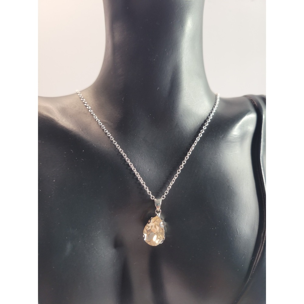 Silver Tone Necklace Clear Faceted Teardrop Pendant Pendant Prong Set Elegant